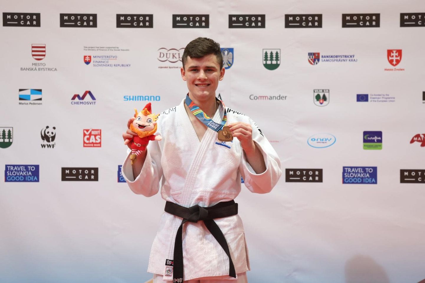 רוברט סורקין והמדליה ממשחקי הנוער בסלובקיה 2022